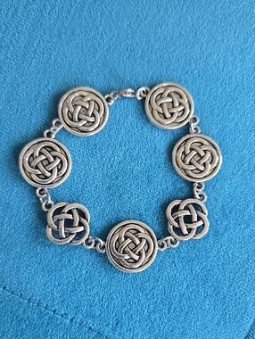 Silver Celtic Knot Link Bracelet - Women Jewelry